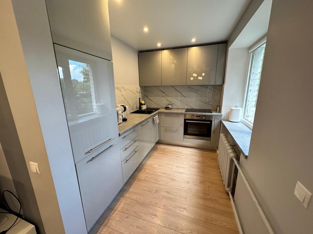 Parkside Escape: Stylish 1-Br Lejlighed Riga Eksteriør billede