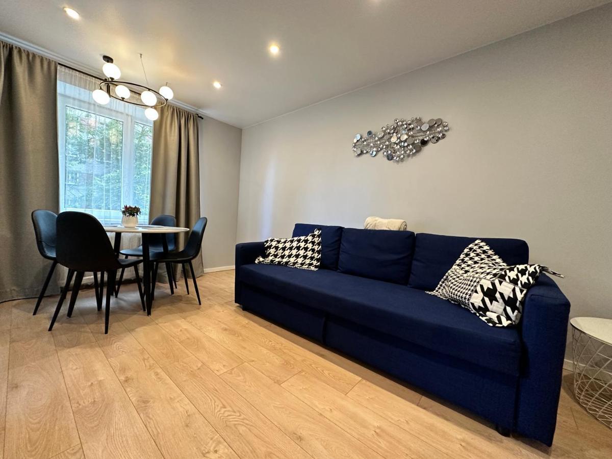 Parkside Escape: Stylish 1-Br Lejlighed Riga Eksteriør billede