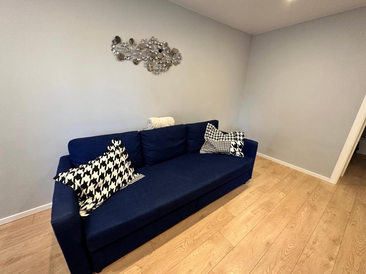 Parkside Escape: Stylish 1-Br Lejlighed Riga Eksteriør billede